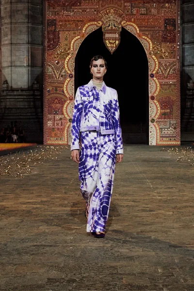 Look 74